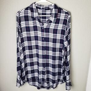 Doe & Rae Soft Long Sleeve Plaid Button-Up L
